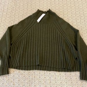 Topshop olive mock neck cropped sweater, NWT, size large